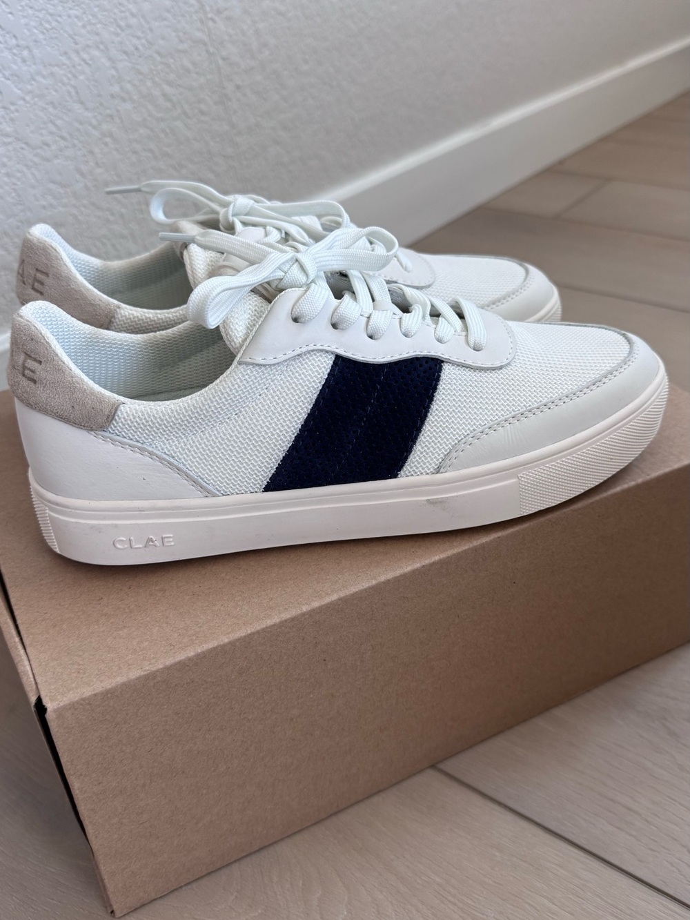 CLAE sneakers men’s size 7/women’s size 8.5